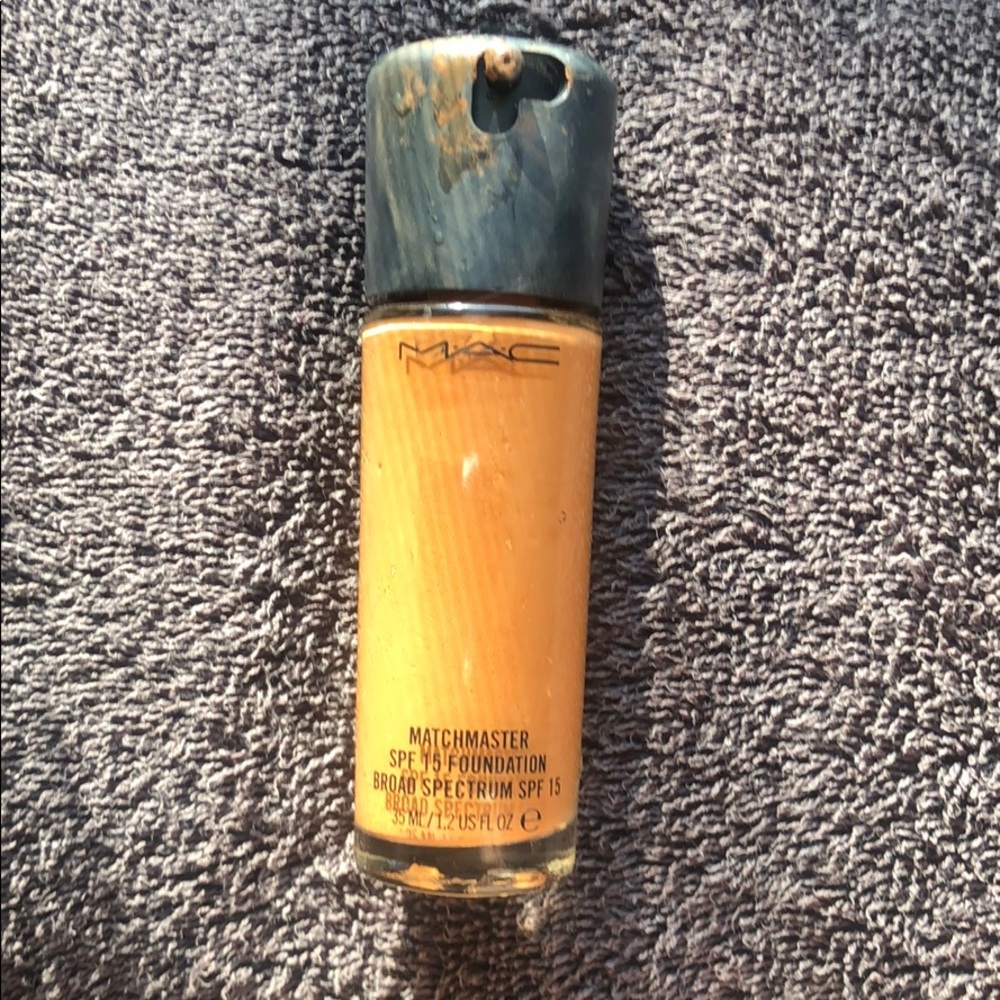 MAC MAKEUP MATCHMASTER SPF 15 FOUNDATION SHADE 8.0
